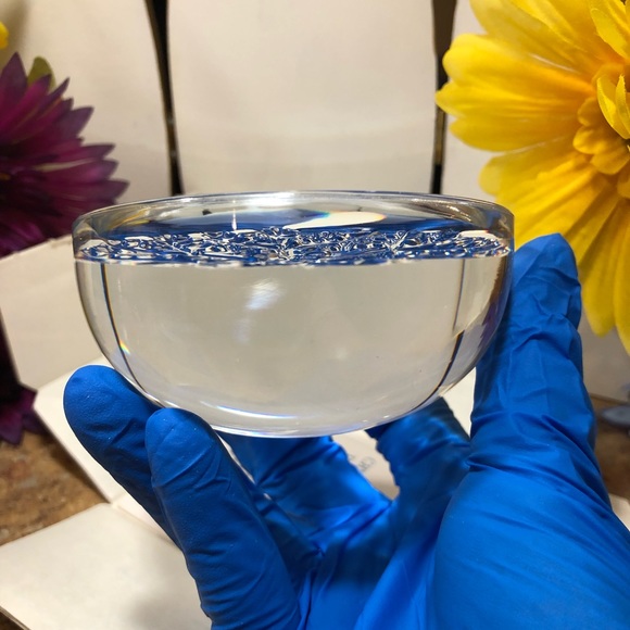 Vintage Avon Individually Made Crystal Snowflake Paperweight In Original Box - Picture 7 of 16